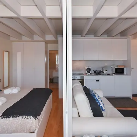 In - Tomas Gonzaga River View Apartment *